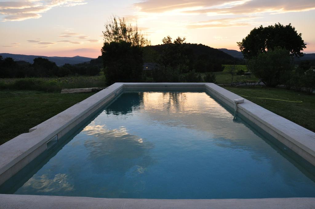 Le Mas En Provence Bed & Breakfast Entrechaux Bagian luar foto